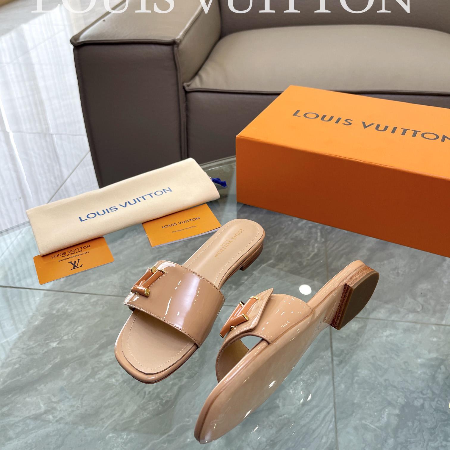 Louis Vuitton Shake Flat Mule       - DopestKickz