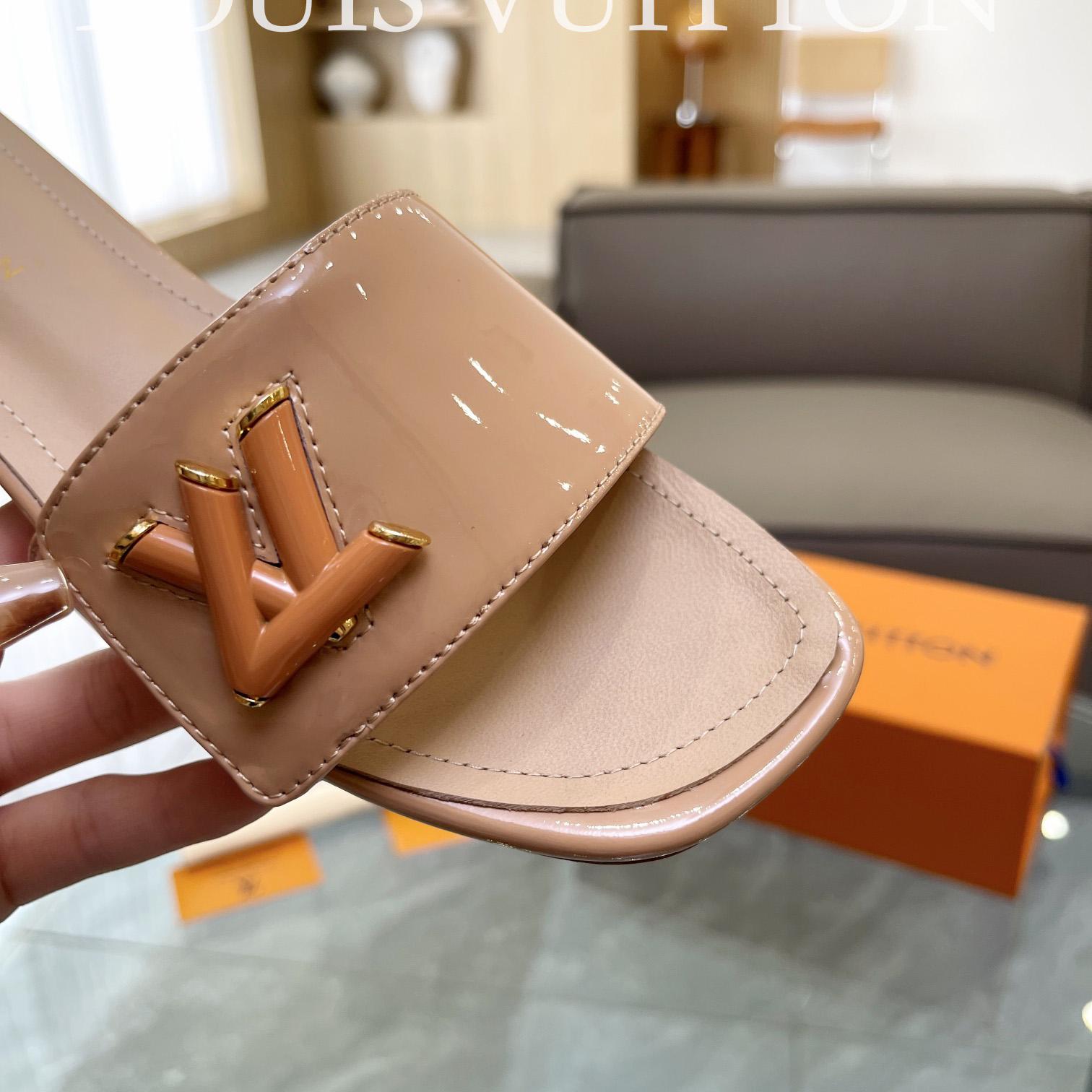 Louis Vuitton Shake Flat Mule       - DopestKickz