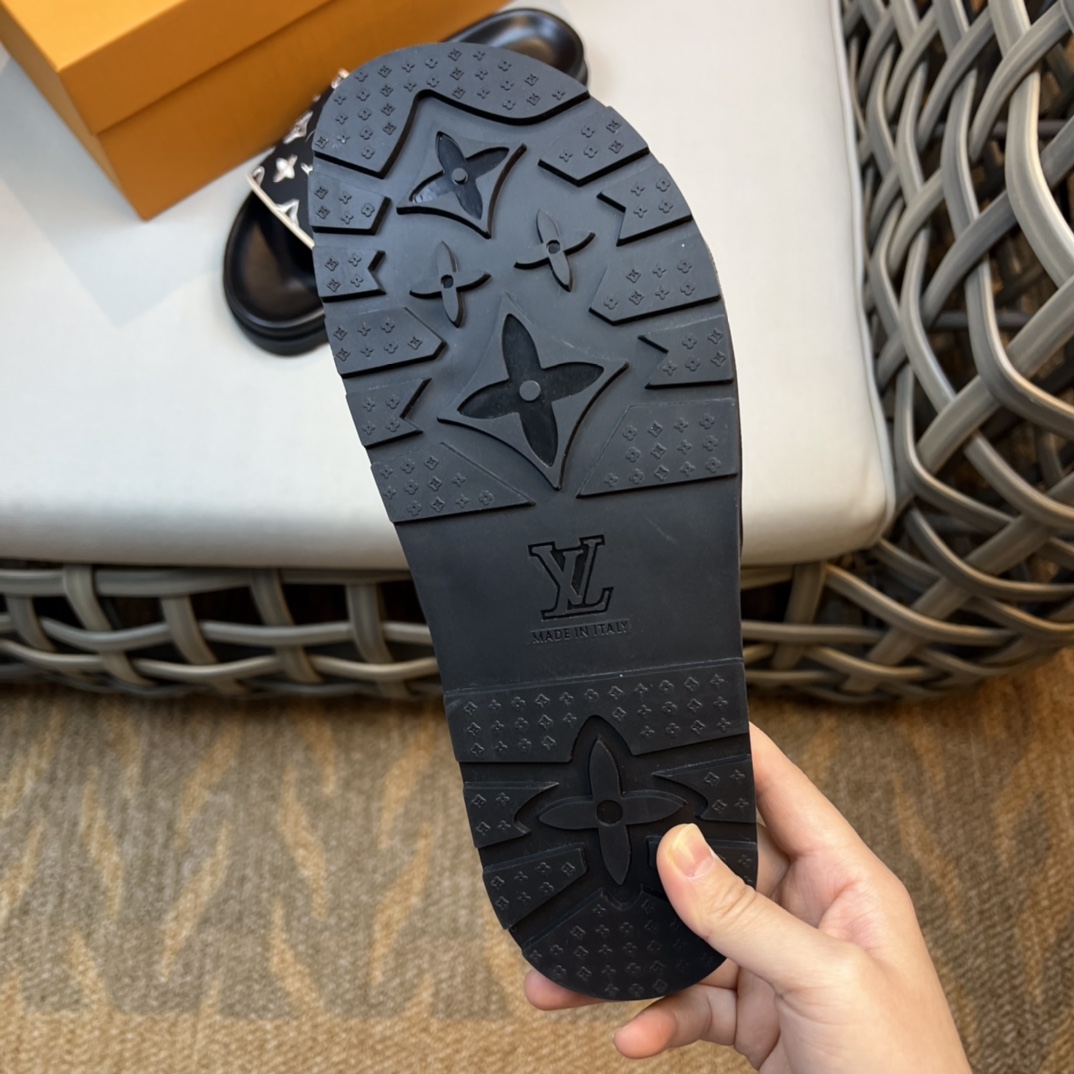 Louis Vuitton Monogram Sandals - DopestKickz