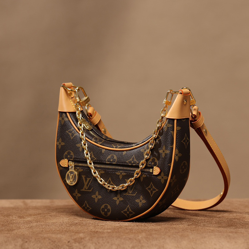 Louis Vuitton Loop  (23-13-6cm) M81098 - DopestKickz