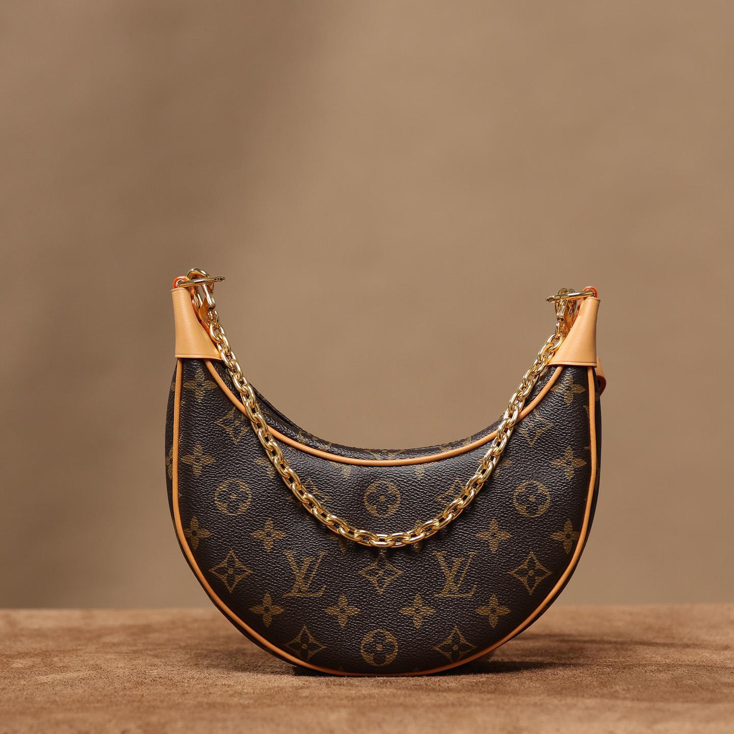 Louis Vuitton Loop  (23-13-6cm) M81098 - DopestKickz