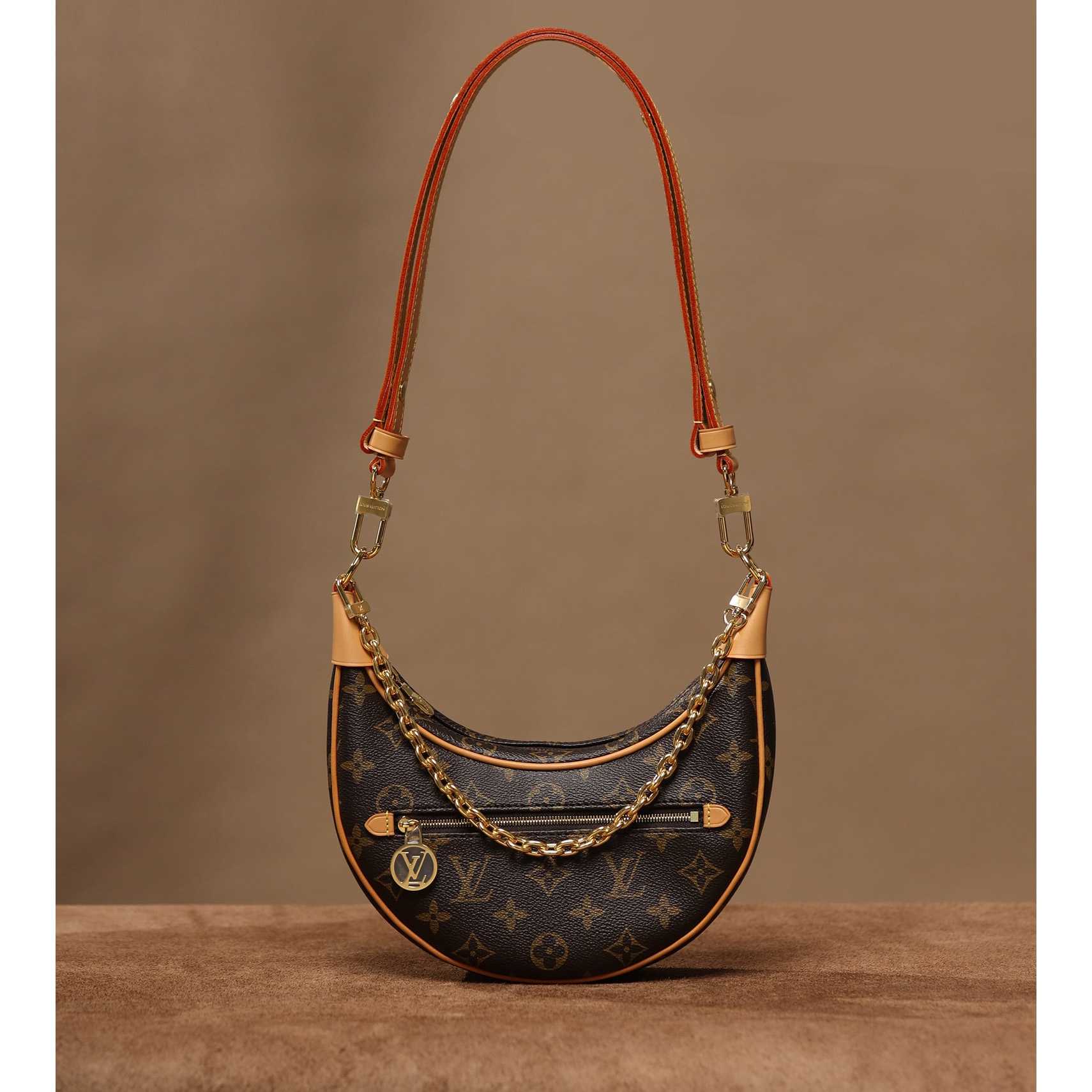 Louis Vuitton Loop  (23-13-6cm) M81098 - DopestKickz