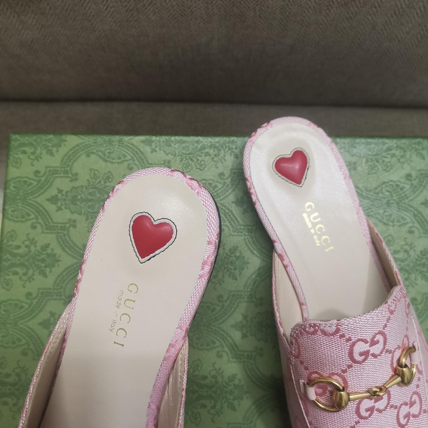 Gucci Women's Princetown GG slipper - DopestKickz