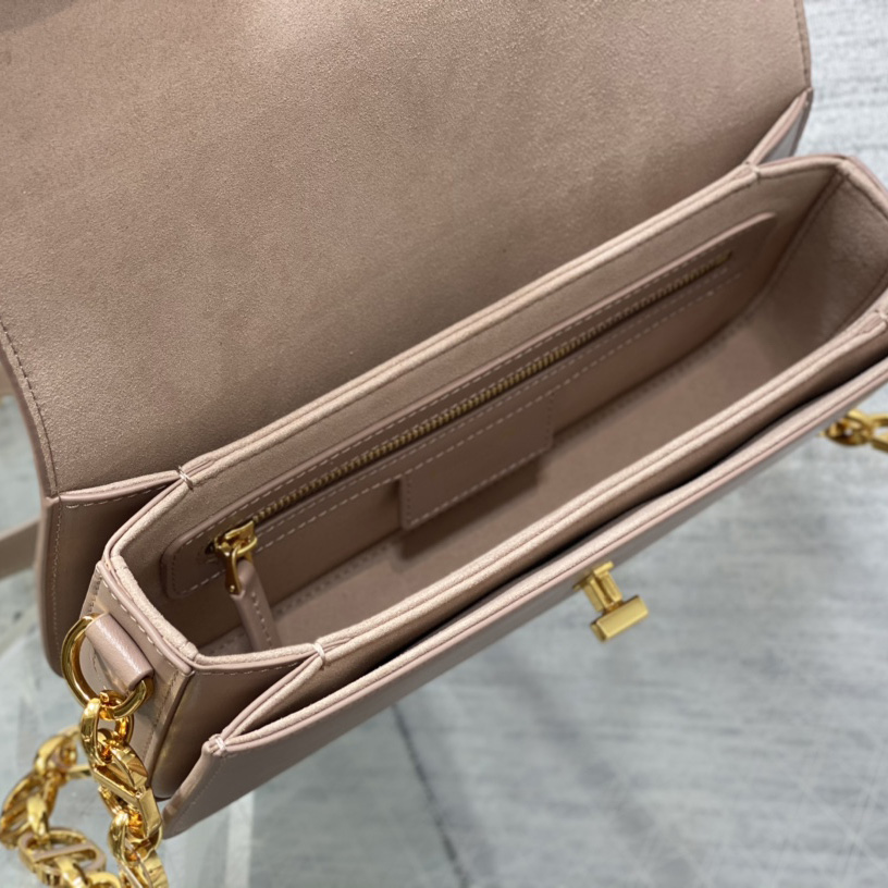 Dior 30 Montaigne Avenue Bag - DopestKickz