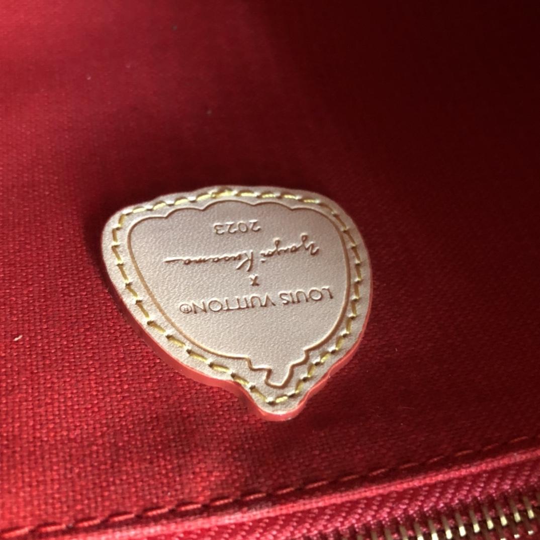 Louis Vuitton LV x YK OnTheGo PM​ (25 x 19 x 11.5 CM)   M46380 - DopestKickz