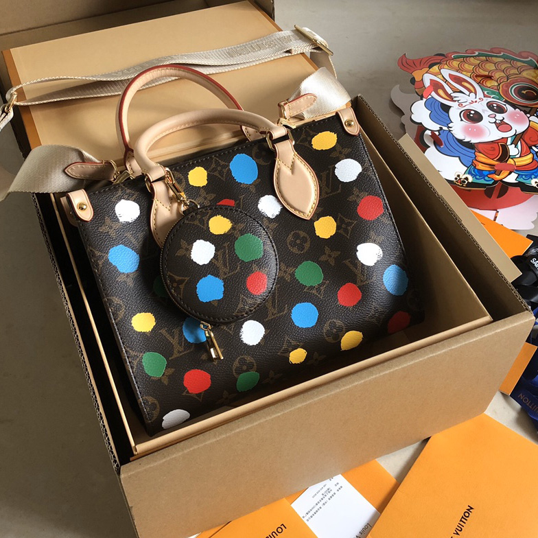 Louis Vuitton LV x YK OnTheGo PM​ (25 x 19 x 11.5 CM)   M46380 - DopestKickz