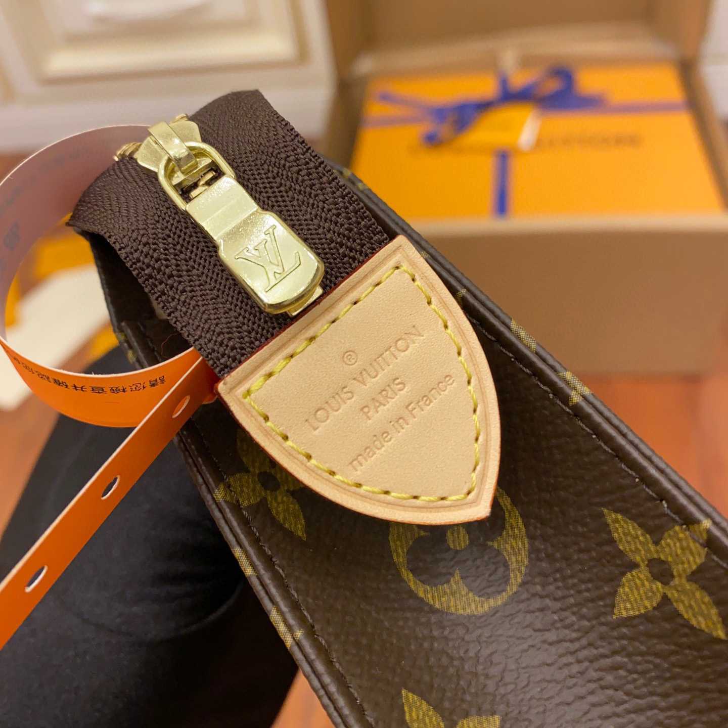 Louis Vuitton Toiletry Pouch (25x20x5.5CM)     M47542 - DopestKickz