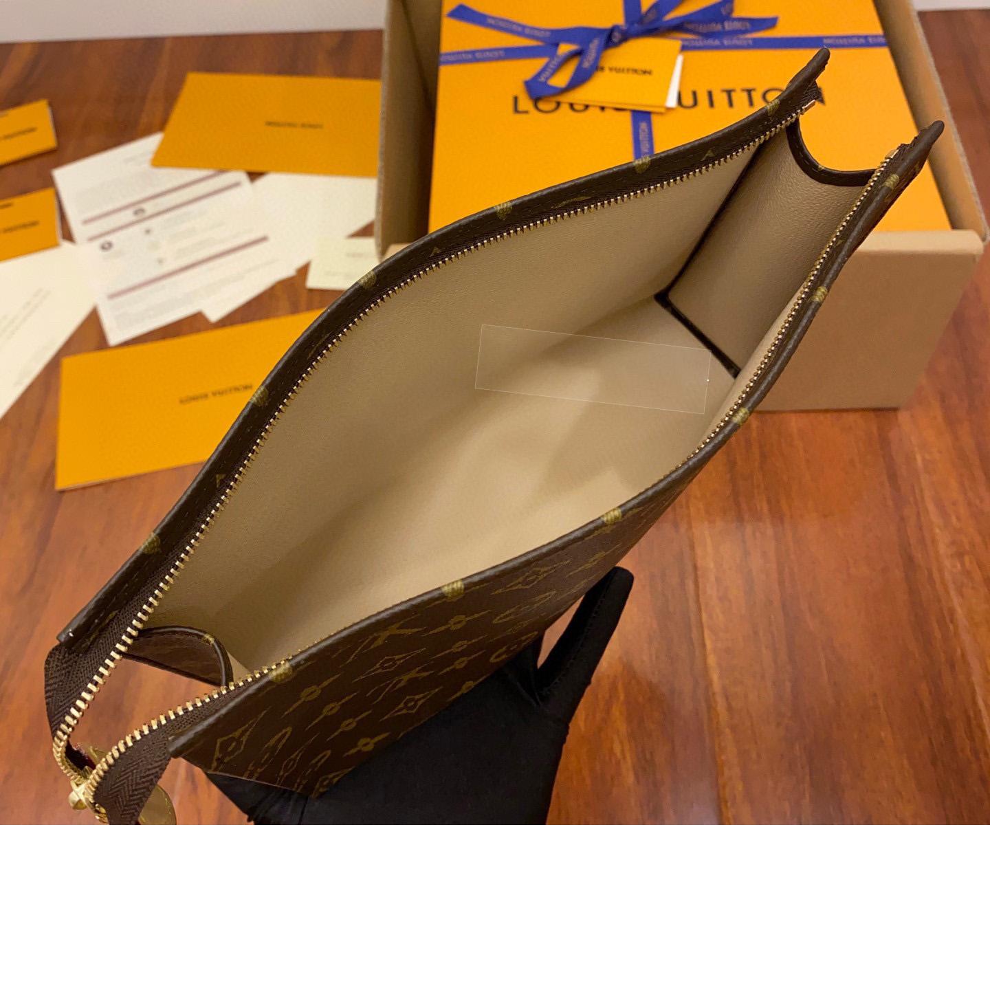 Louis Vuitton Toiletry Pouch (25x20x5.5CM)     M47542 - DopestKickz