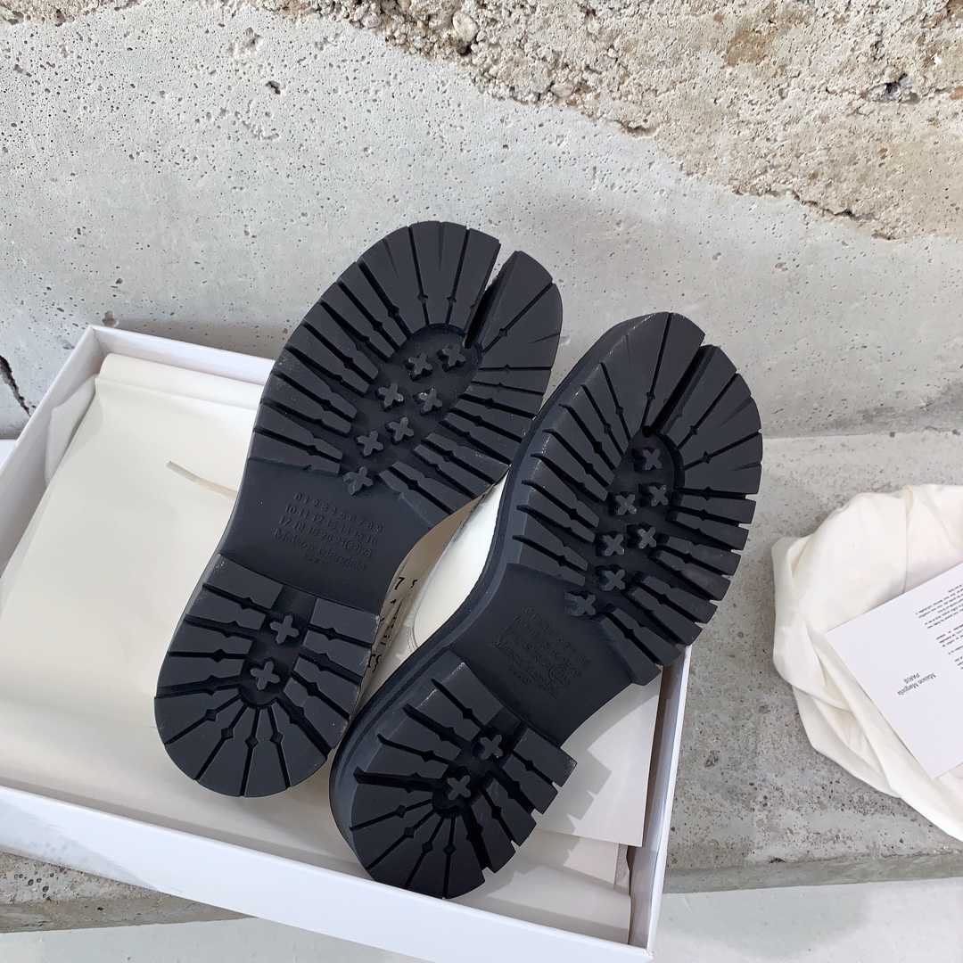 Maison Margiela Tabi Lace-Ups Loafers - DopestKickz