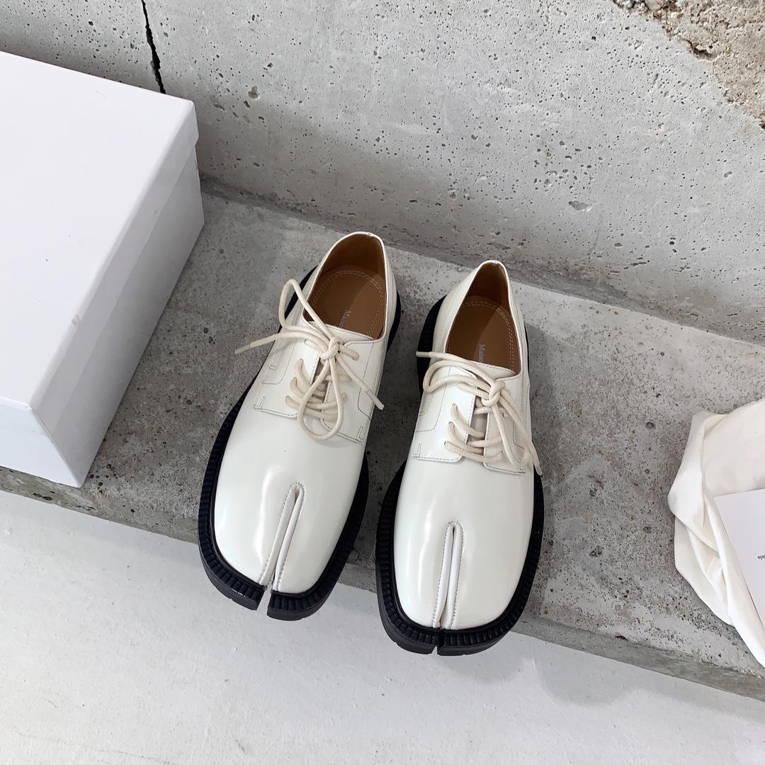 Maison Margiela Tabi Lace-Ups Loafers - DopestKickz