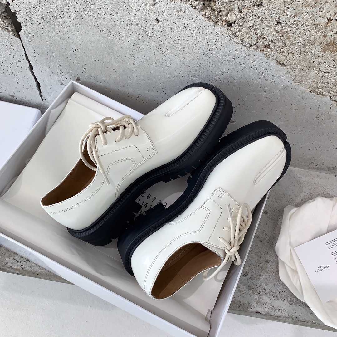 Maison Margiela Tabi Lace-Ups Loafers - DopestKickz