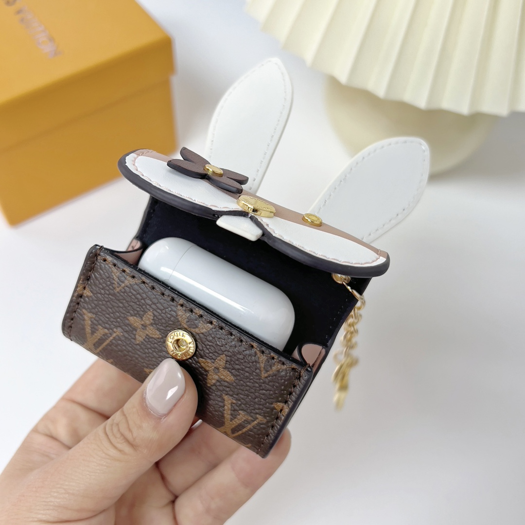 Louis Vuitton Rabbit Earpods Case    GI0863 - DopestKickz