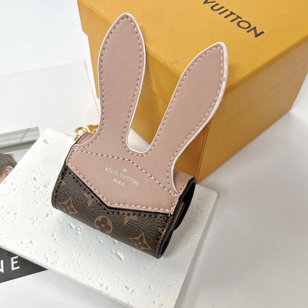 Louis Vuitton Rabbit Earpods Case    GI0863 - DopestKickz