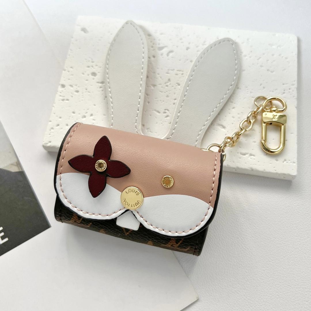 Louis Vuitton Rabbit Earpods Case    GI0863 - DopestKickz