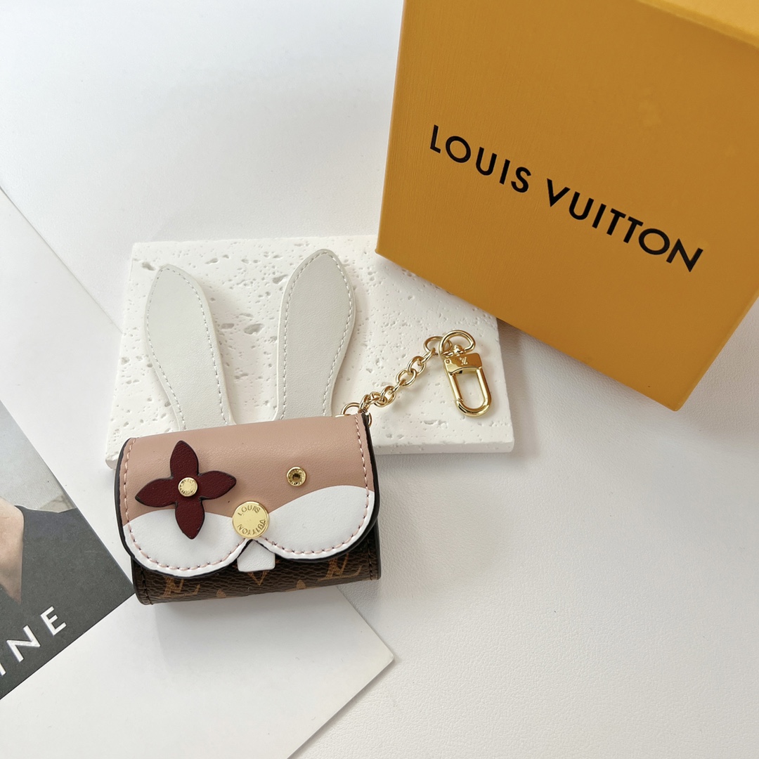 Louis Vuitton Rabbit Earpods Case    GI0863 - DopestKickz