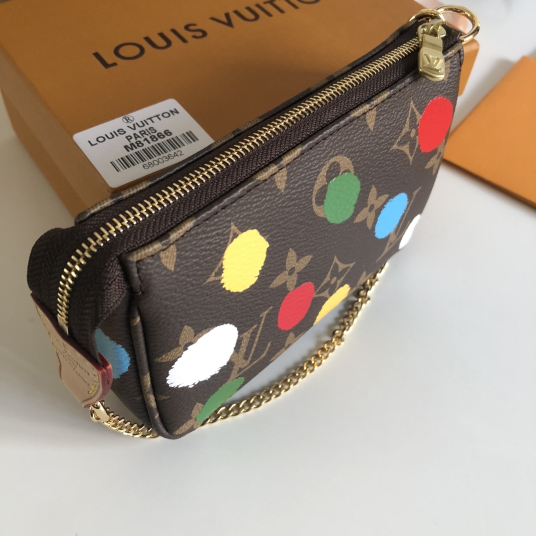 Louis Vuitton LV x YK Mini Pochette Accessoires(14 x 9 x 2cm)        M81866 - DopestKickz