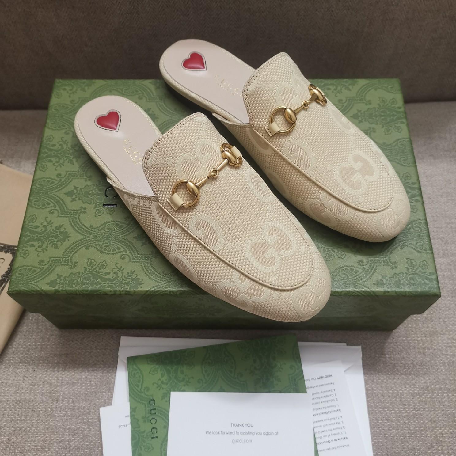 Gucci Women's Jumbo GG Princetown Slipper - DopestKickz