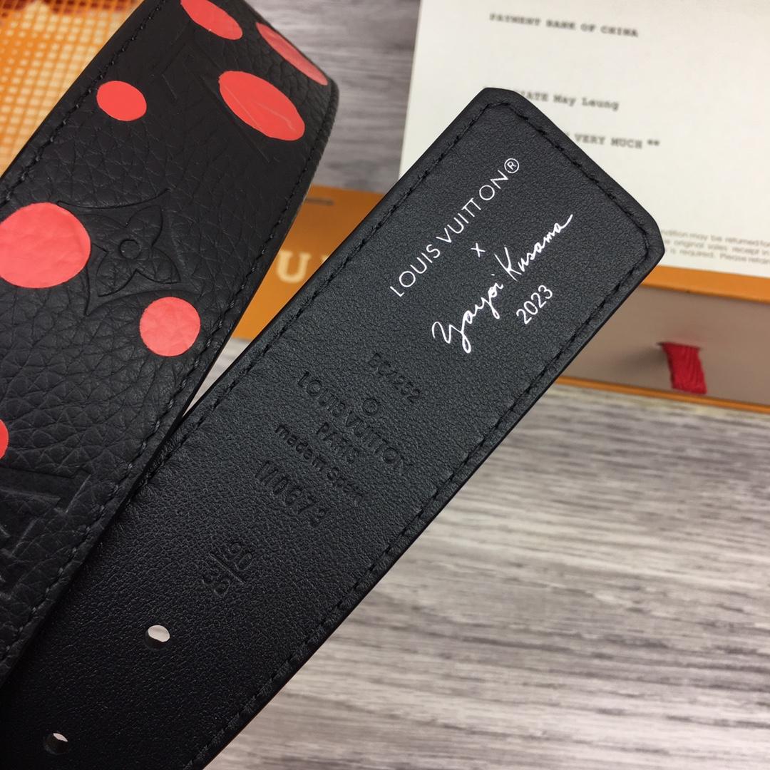 Louis Vuitton LV X YK LV Initiales 40MM Reversible Belt   M0673T - DopestKickz