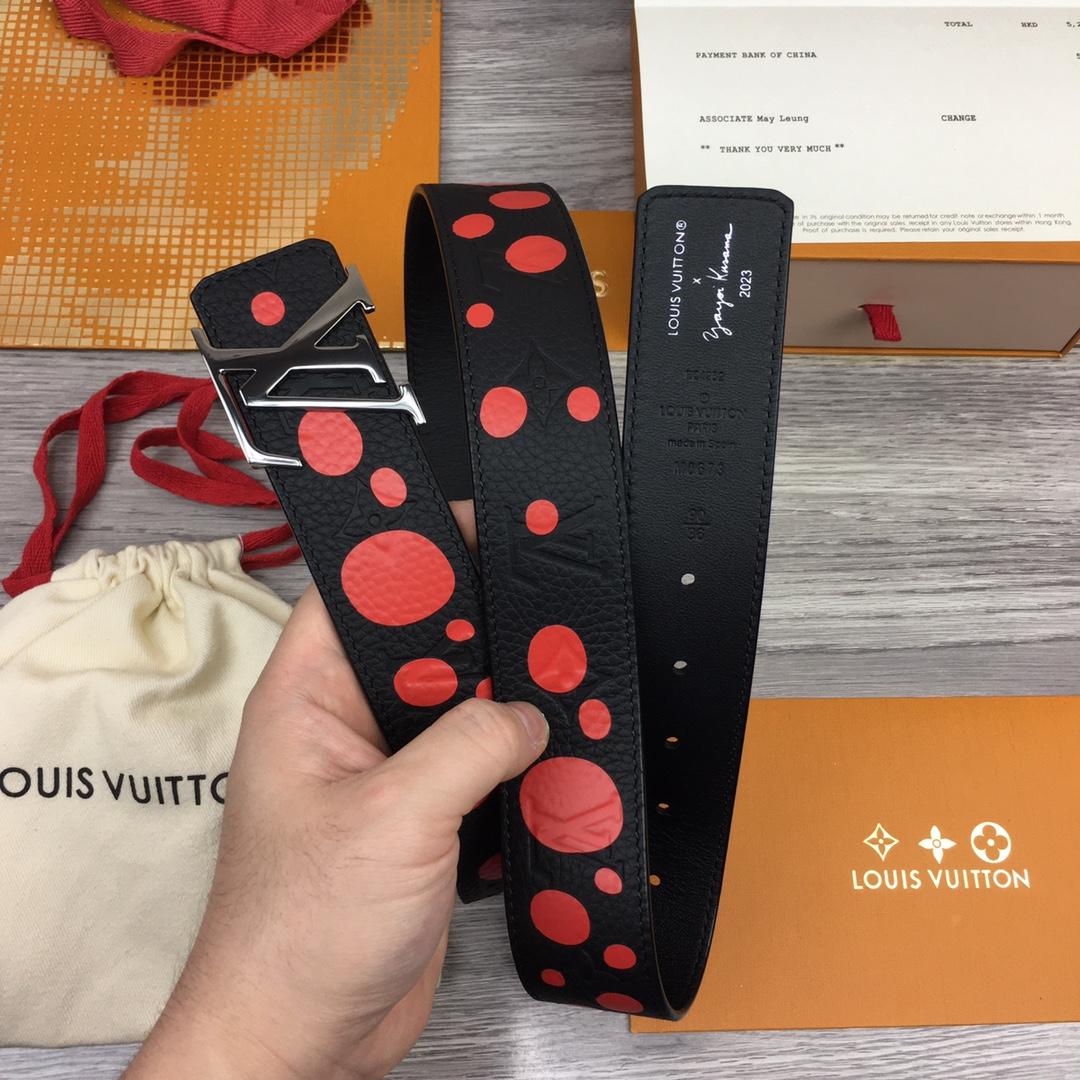 Louis Vuitton LV X YK LV Initiales 40MM Reversible Belt   M0673T - DopestKickz