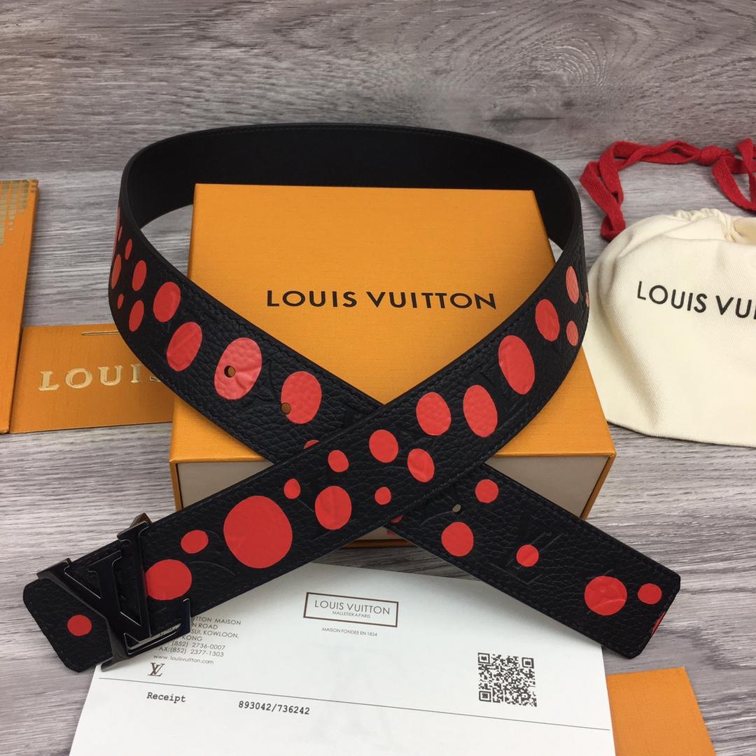 Louis Vuitton LV X YK LV Initiales 40MM Reversible Belt   M0673T - DopestKickz