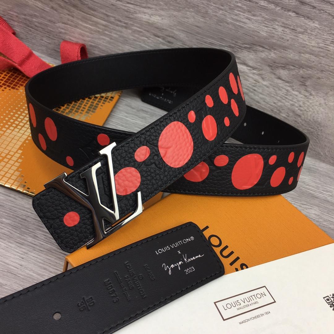 Louis Vuitton LV X YK LV Initiales 40MM Reversible Belt   M0673T - DopestKickz