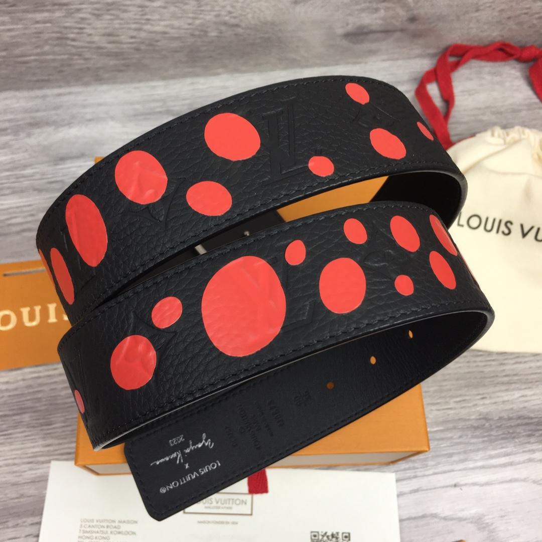 Louis Vuitton LV X YK LV Initiales 40MM Reversible Belt   M0673T - DopestKickz