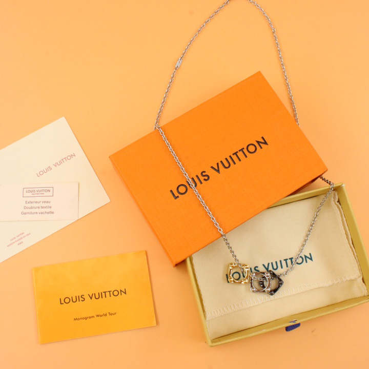 Louis Vuitton Monogram Bold Necklace    M00675 - DopestKickz