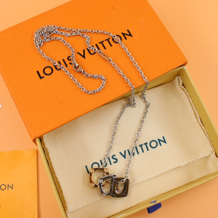 Louis Vuitton Monogram Bold Necklace    M00675 - DopestKickz
