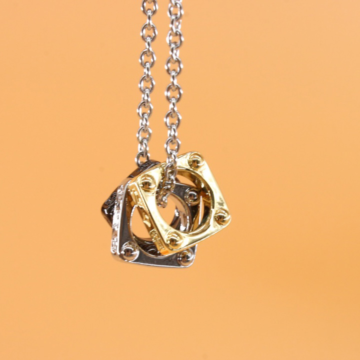 Louis Vuitton Monogram Bold Necklace    M00675 - DopestKickz