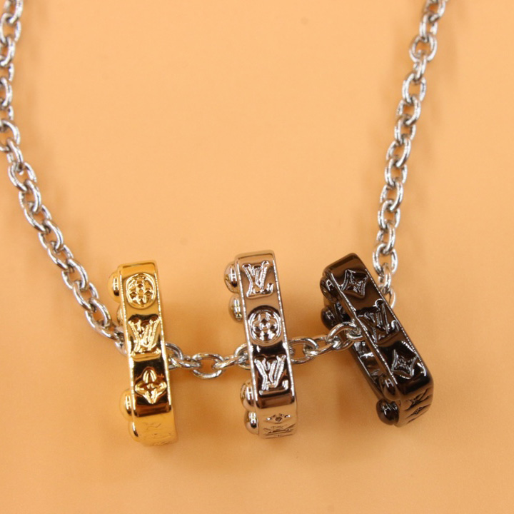 Louis Vuitton Monogram Bold Necklace    M00675 - DopestKickz