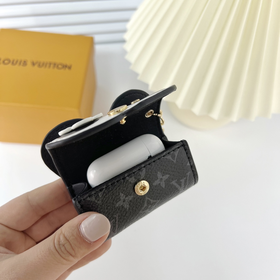 Louis Vuitton Panda Earpods Case    GI0861 - DopestKickz