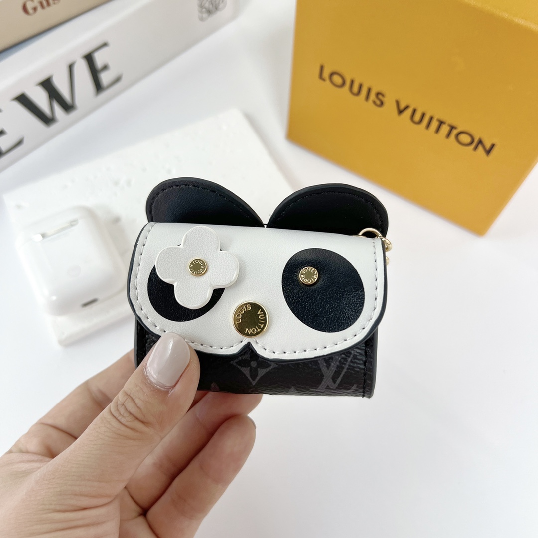 Louis Vuitton Panda Earpods Case    GI0861 - DopestKickz