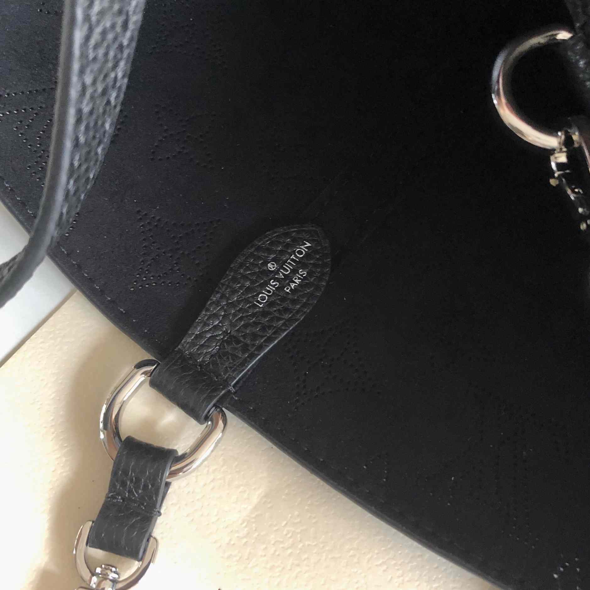 Louis Vuitton Blossom PM   M21848 - DopestKickz