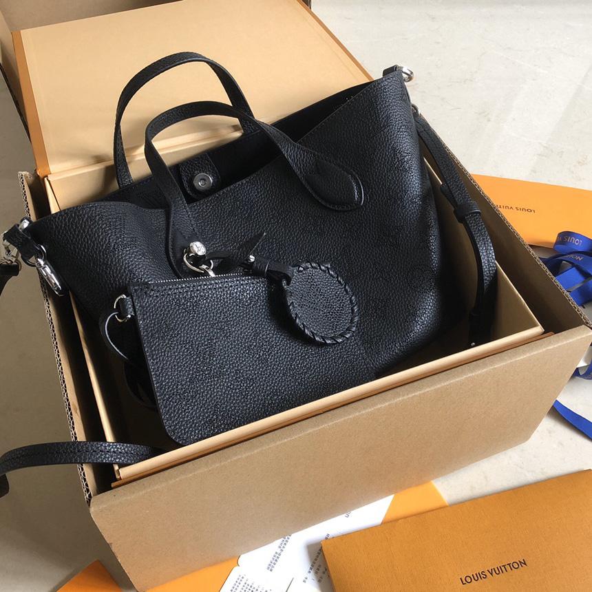 Louis Vuitton Blossom PM   M21848 - DopestKickz