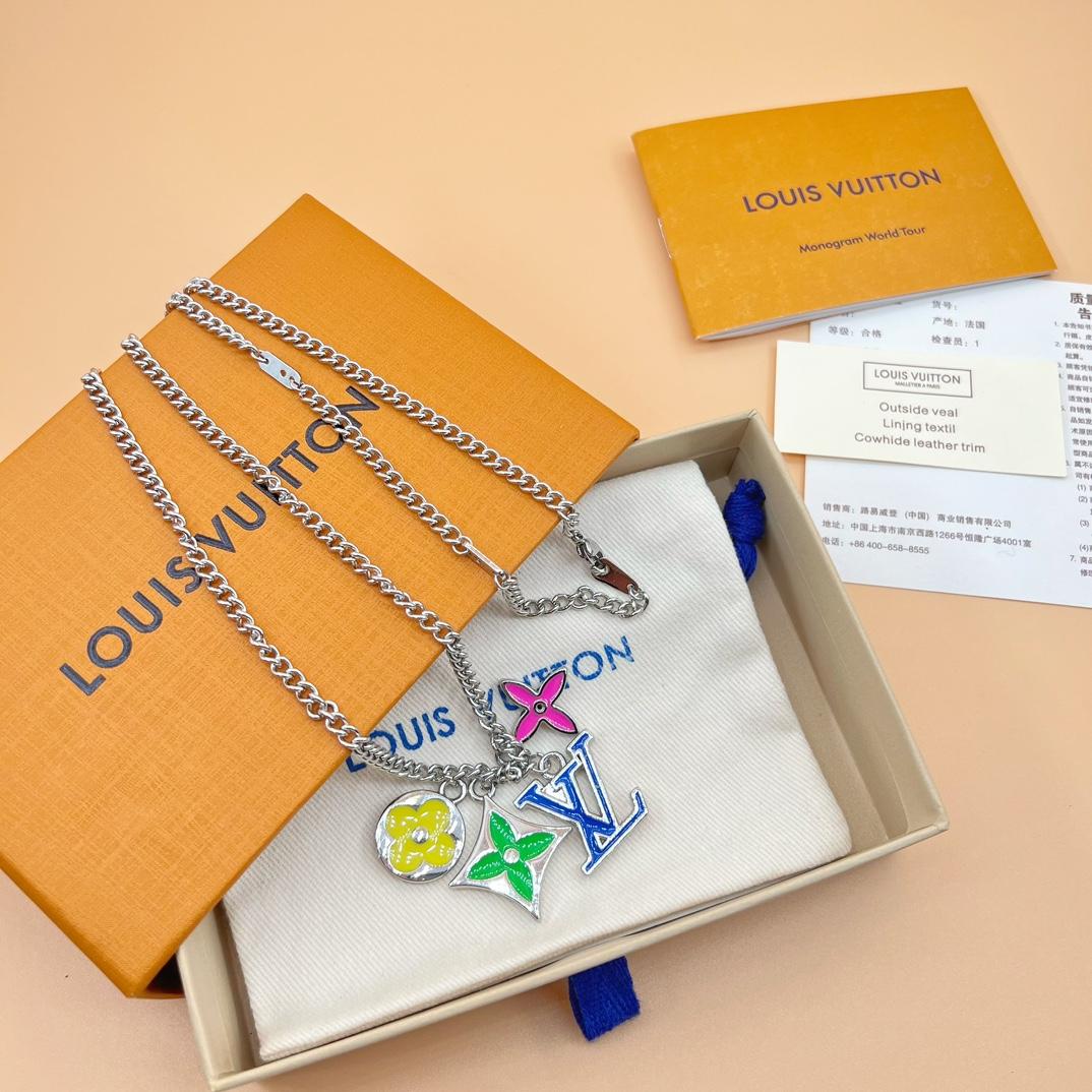 Louis Vuitton LV Instinct Necklace     M01125 - DopestKickz