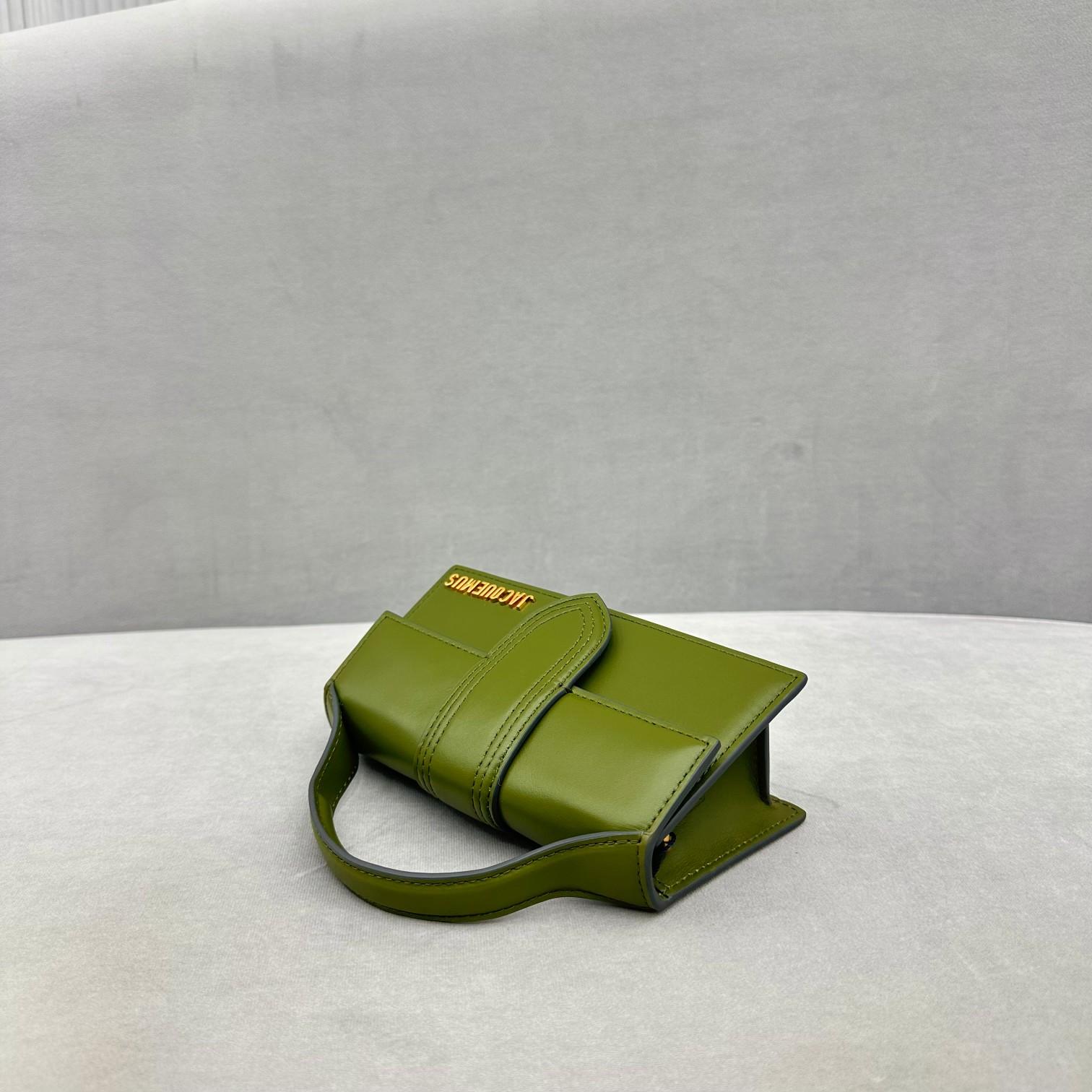 Jacquemus Le Grand Bambino - DopestKickz