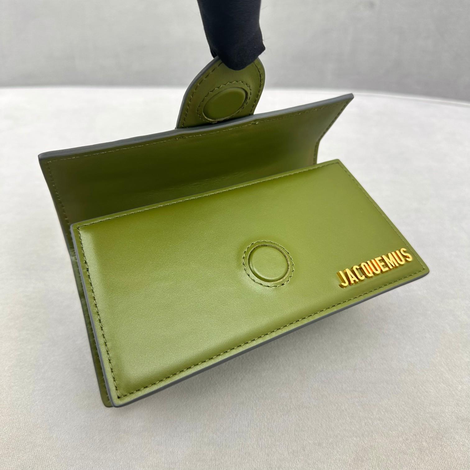 Jacquemus Le Grand Bambino - DopestKickz