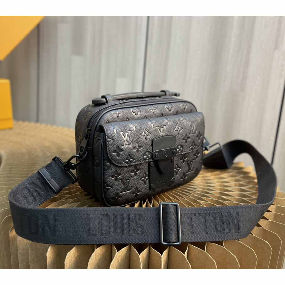 Louis VuittonS Lock Messenger   (22 x 18 x 8cm)   M58489 - DopestKickz