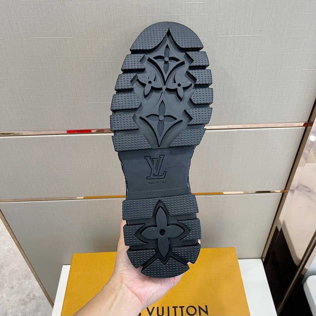 Louis Vuitton LV Baroque Derby      1AAHAQ - DopestKickz