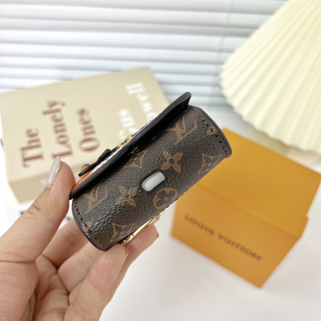 Louis Vuitton Cat Earpods Case    GI0862 - DopestKickz