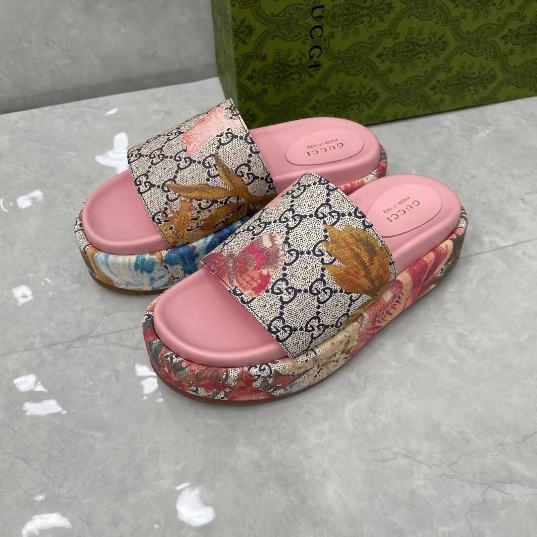 Gucci Online Exclusive Women's Flora Sandal - DopestKickz
