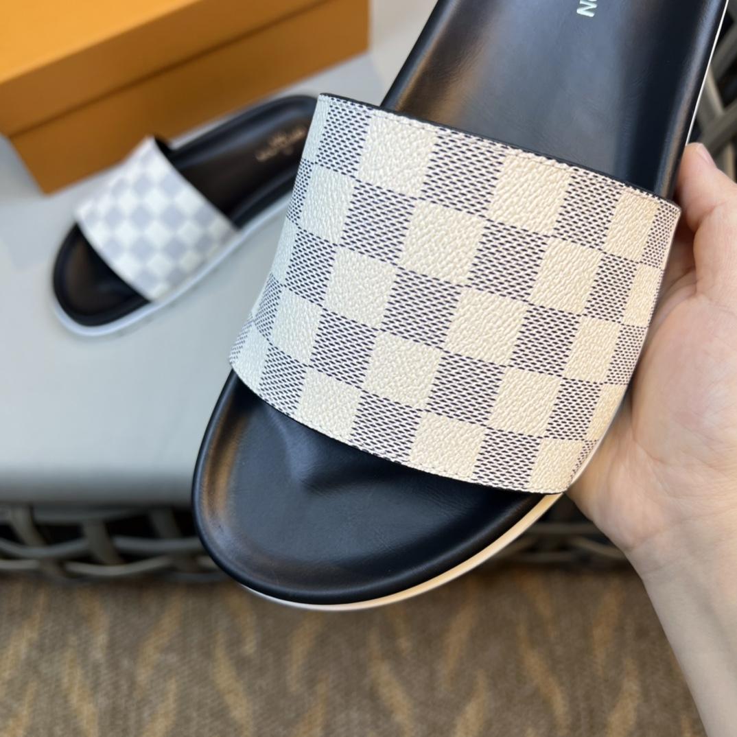 Louis Vuitton Sandals - DopestKickz