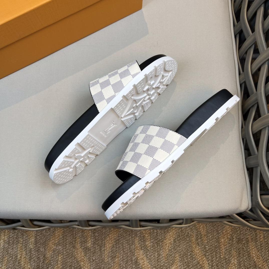 Louis Vuitton Sandals - DopestKickz