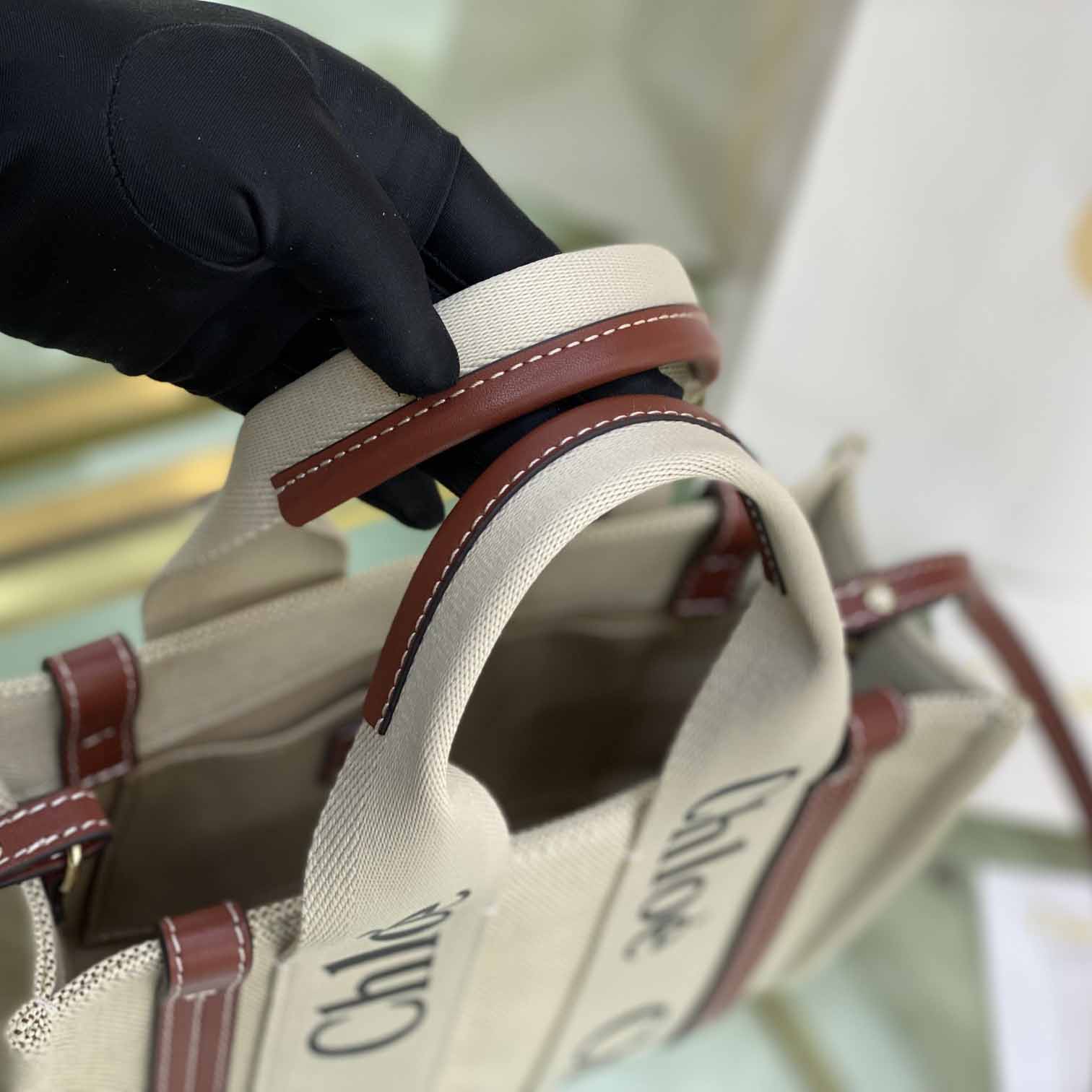 Chloe Small Woody Tote Bag - DopestKickz