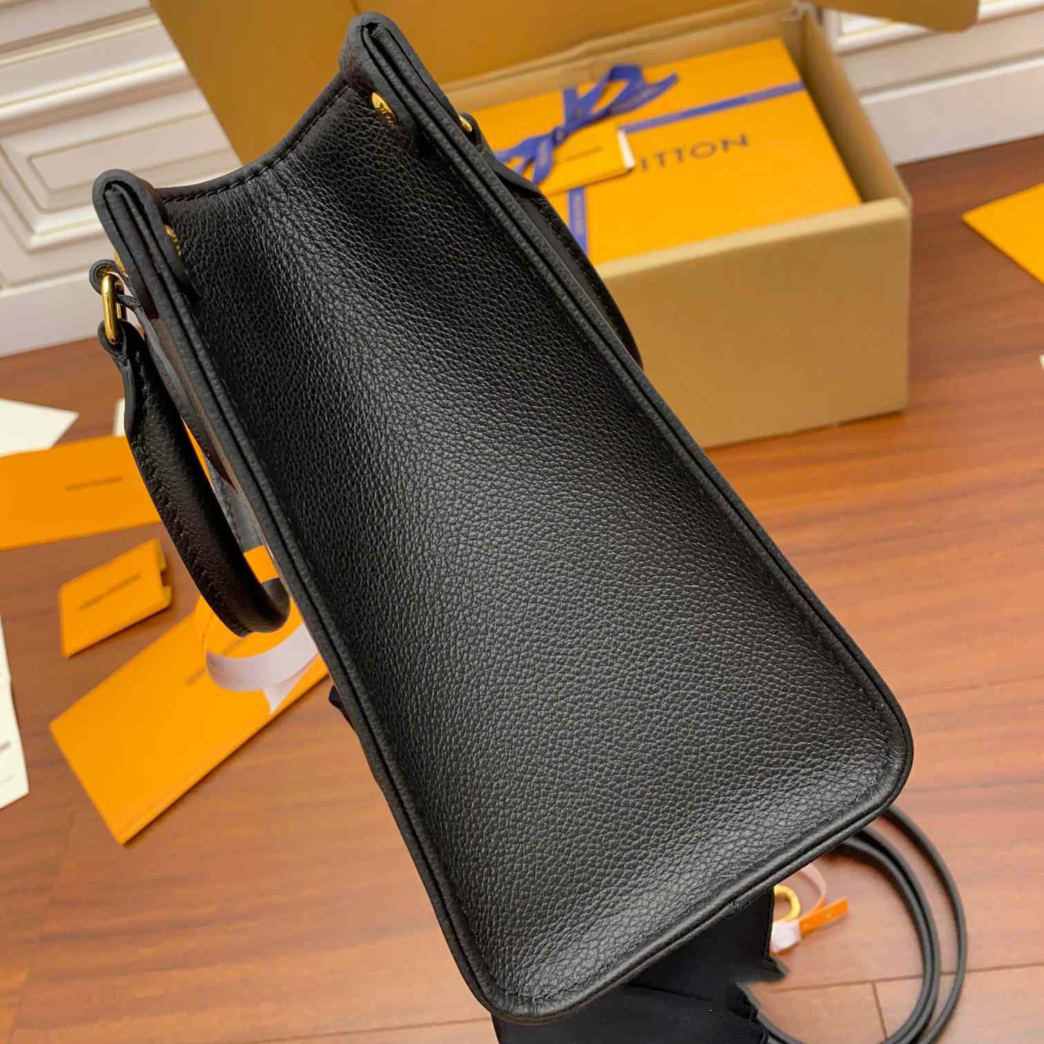 Louis Vuitton OnTheGo PM     M45659 - DopestKickz