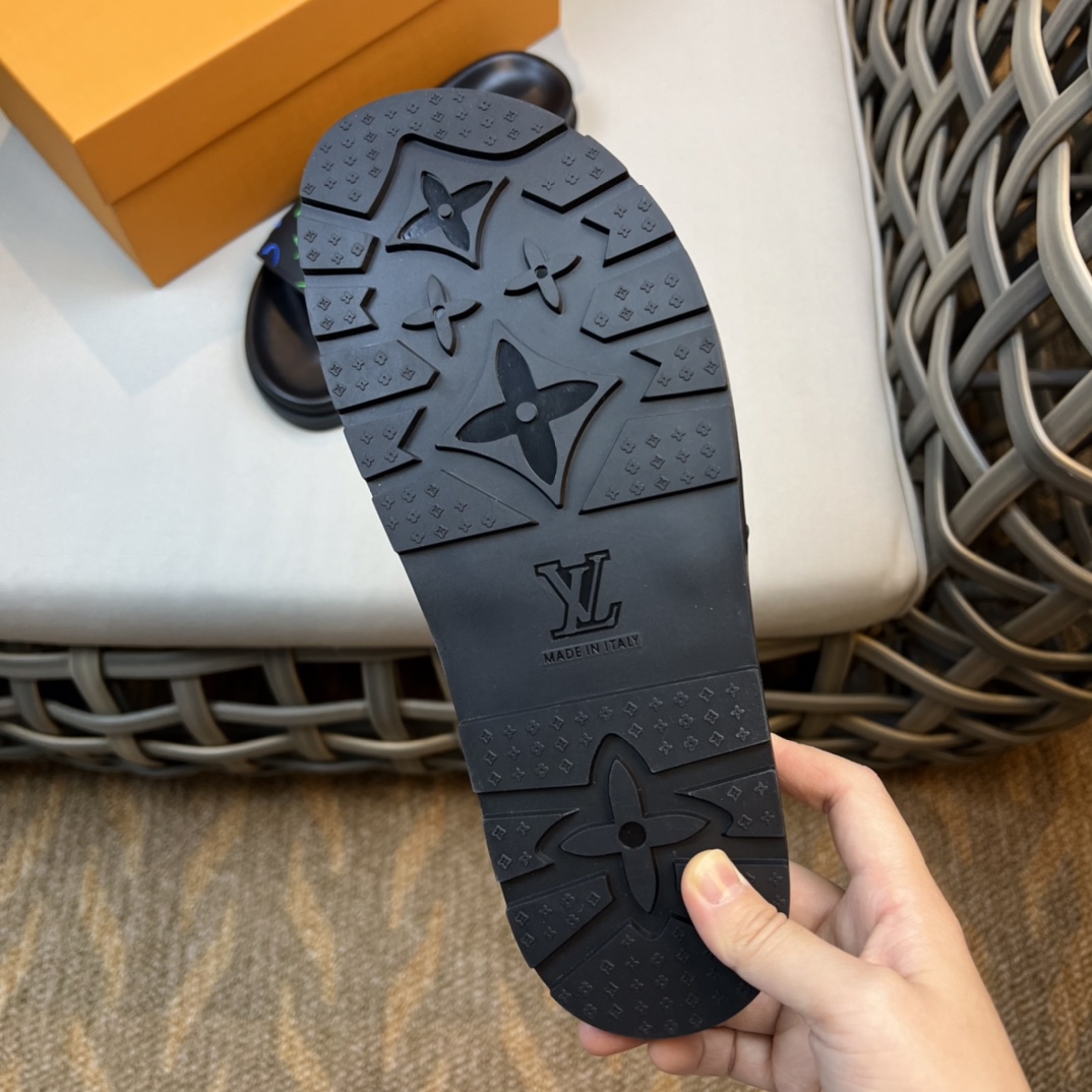 Louis Vuitton Monogram Sandals - DopestKickz