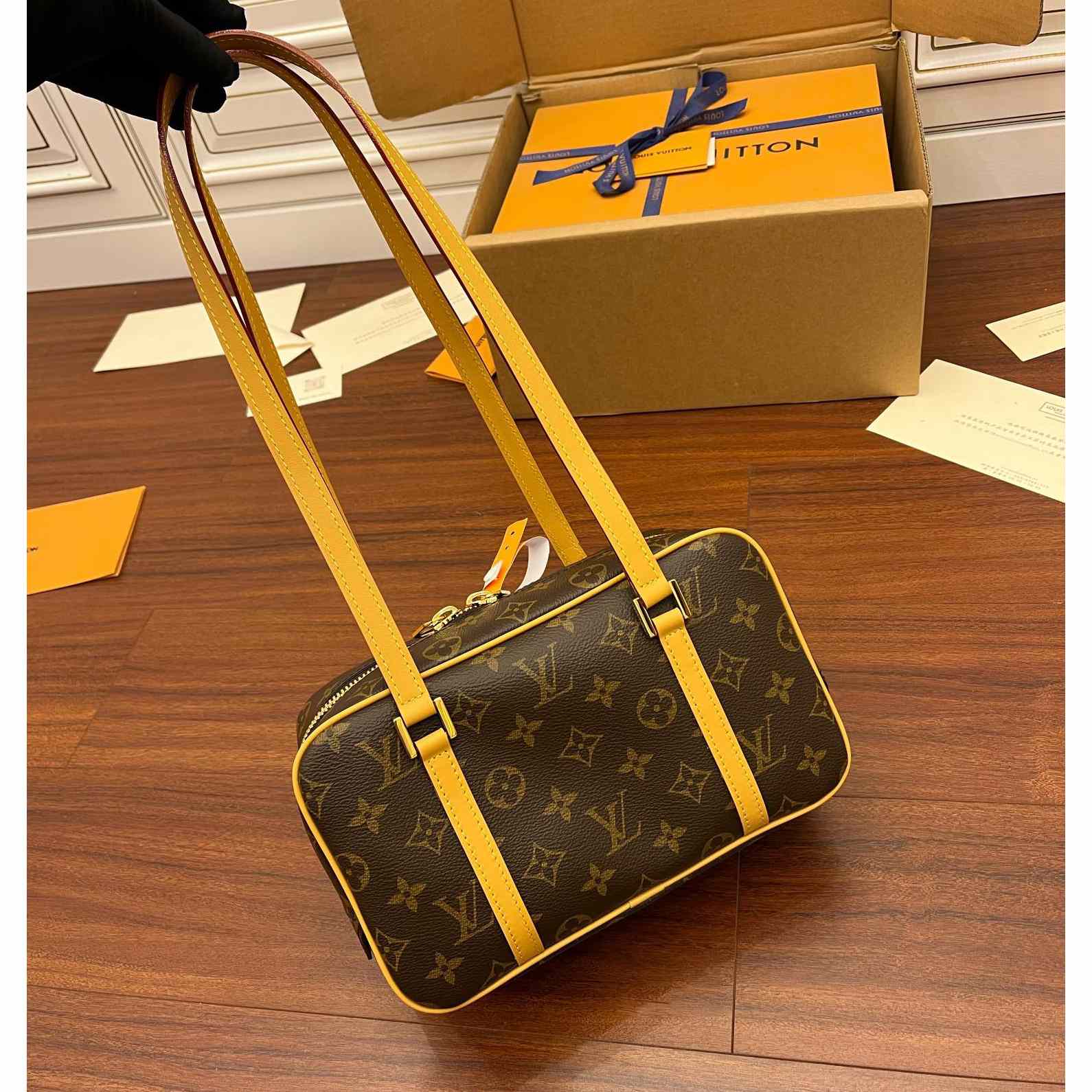 Louis Vuitton Cité    M46321 - DopestKickz