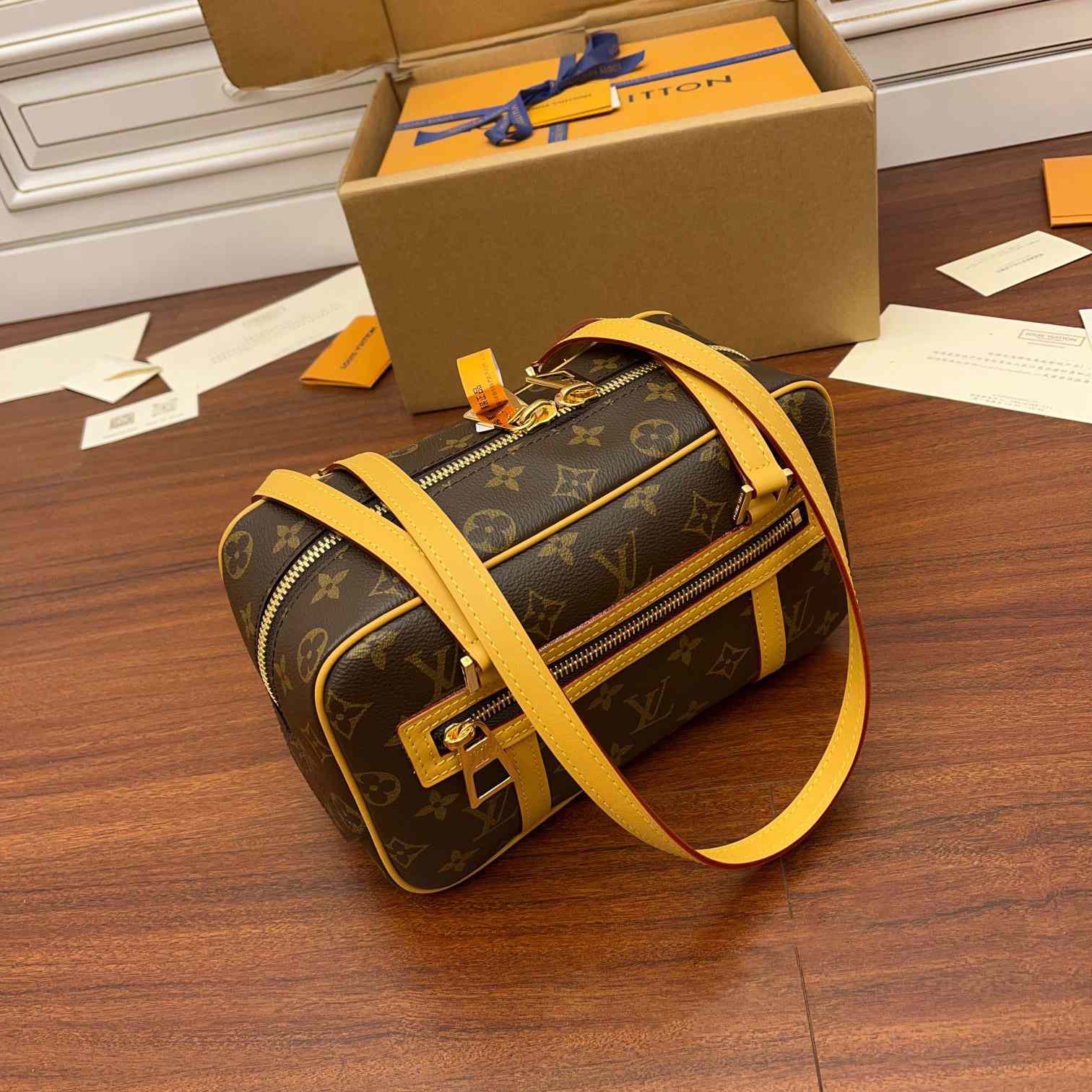 Louis Vuitton Cité    M46321 - DopestKickz