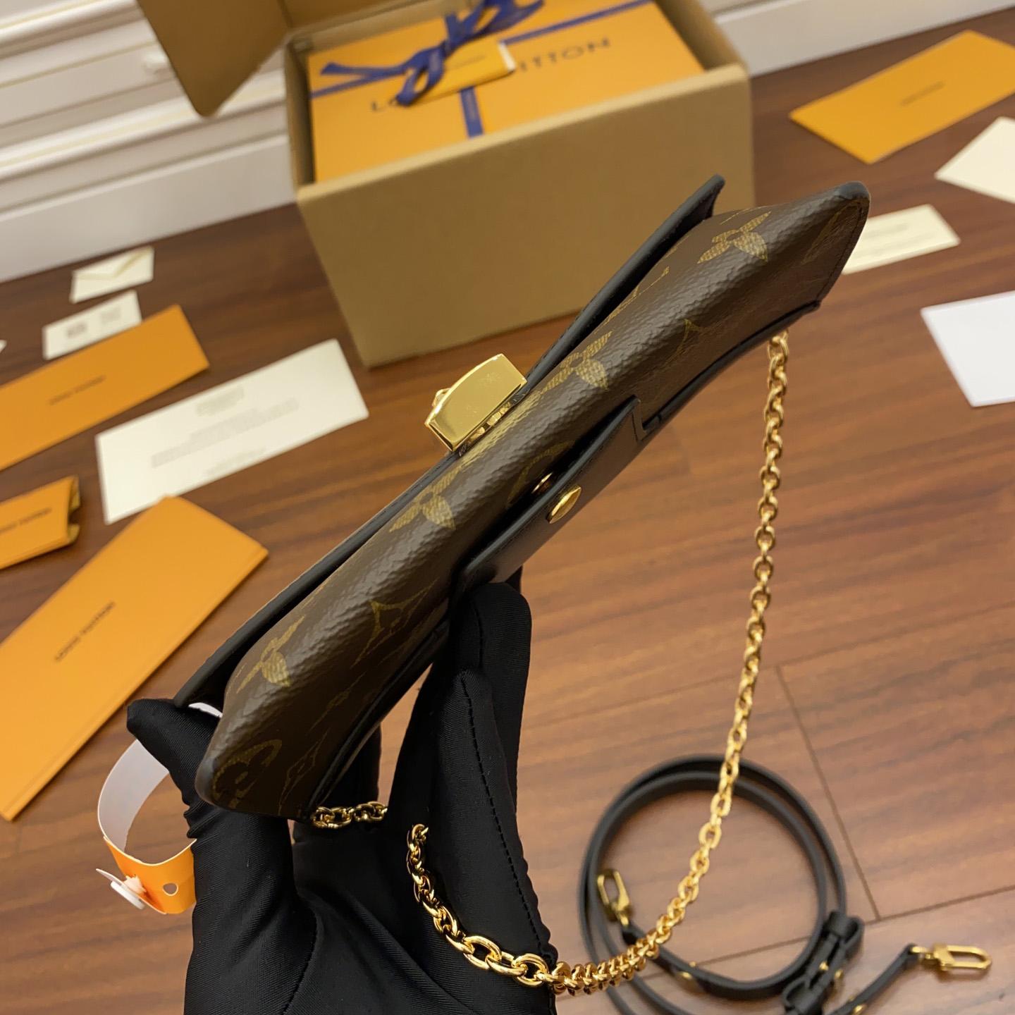 Louis Vuitton Padlock On Strap   M80559 - DopestKickz