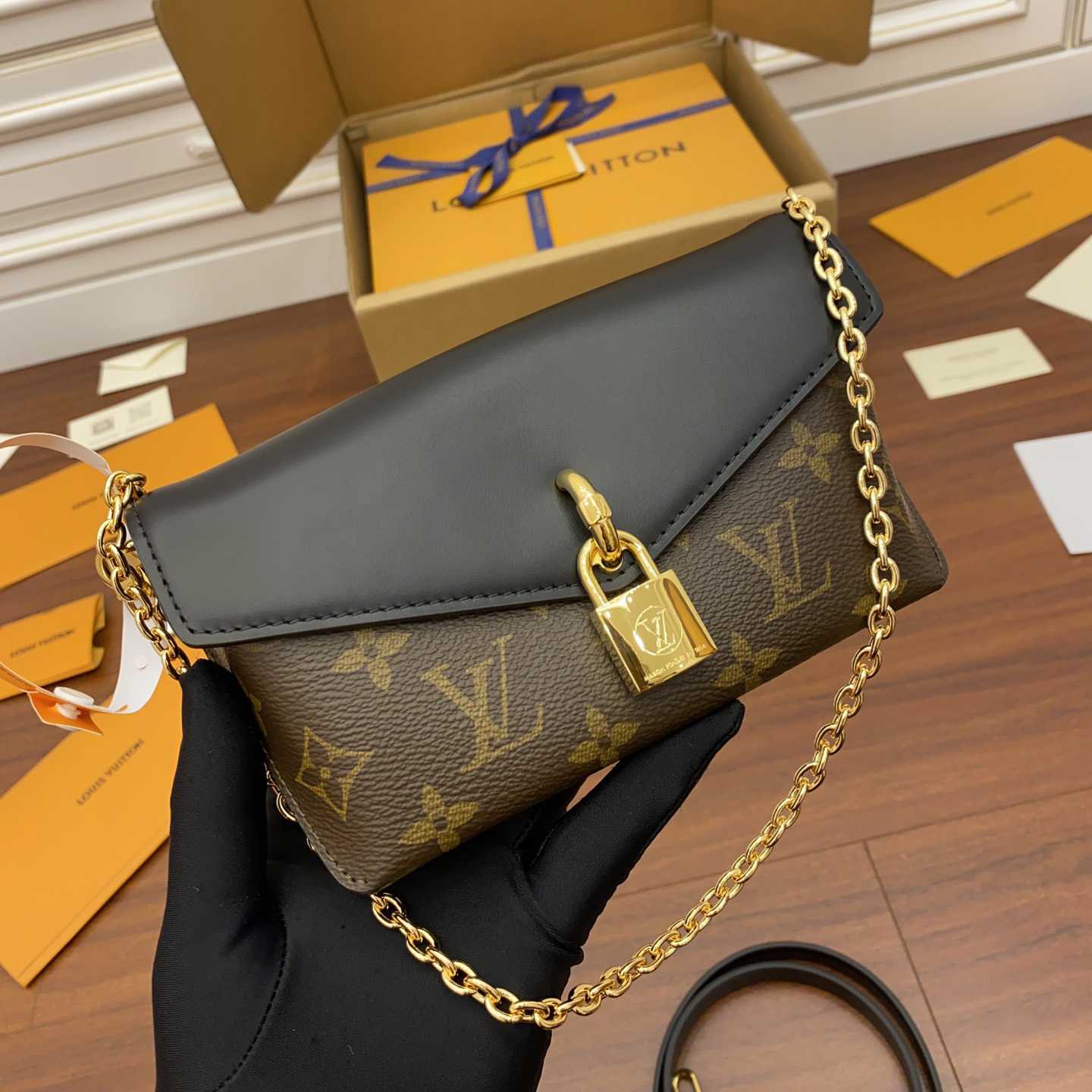 Louis Vuitton Padlock On Strap   M80559 - DopestKickz